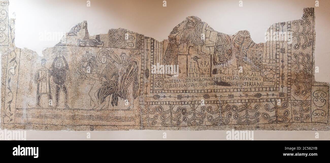 Antico mosaico nel Museo Iberico. Situato nella città di Jaen, è dedicato alla cultura preistorica iberica Foto Stock