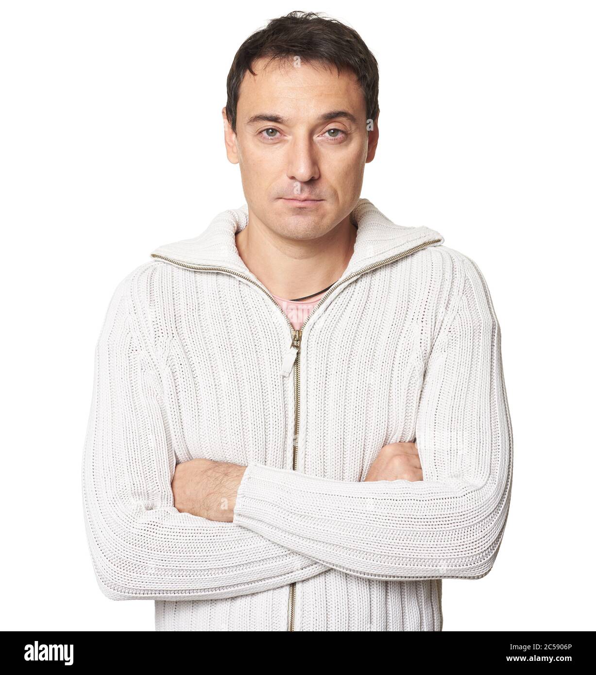 L'uomo indossa un maglione isolato su sfondo bianco Foto Stock