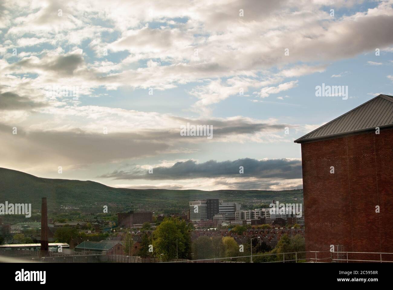 Vista di Belfast dalla cima di un edificio Foto Stock