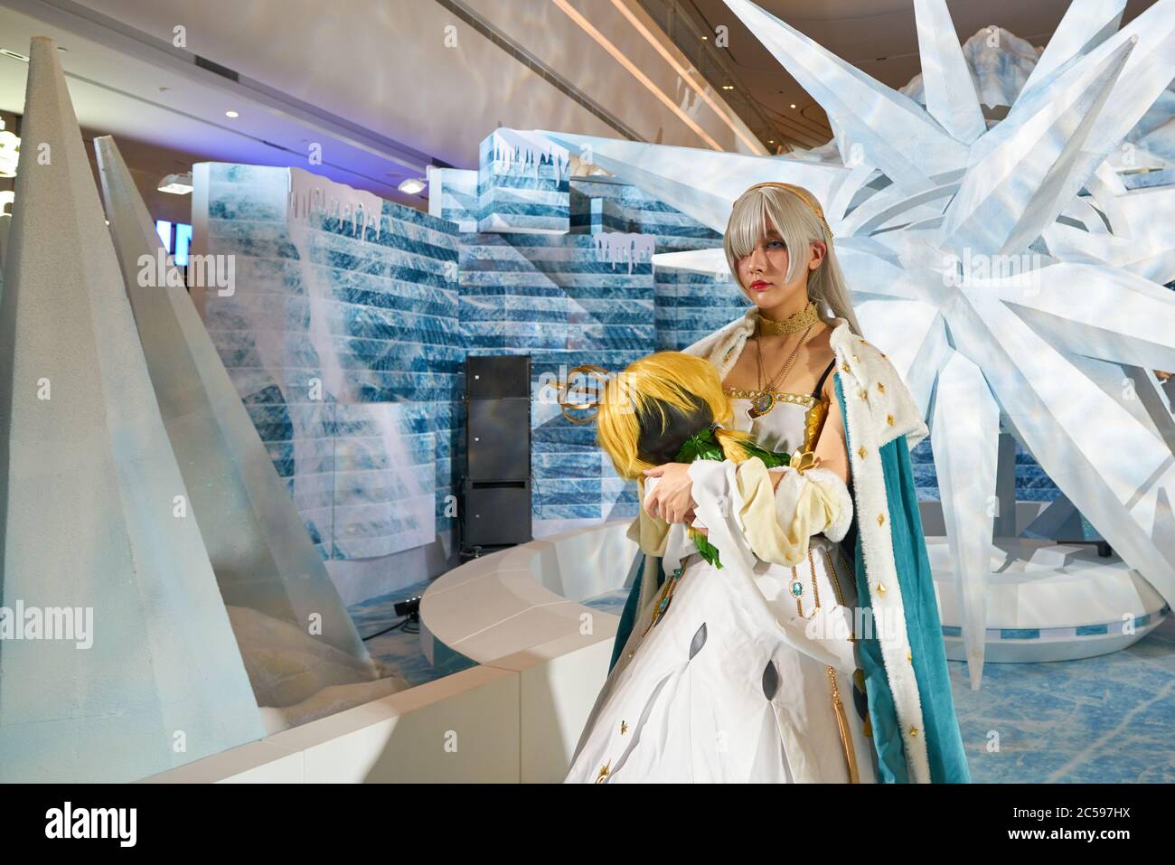SHENZHEN, CINA - 20 APRILE 2019: cosplay del personaggio del fate/Grand Order "Anastasia Nikolaevna Romanova" al Sony Expo 2019 di Shenzhen, Cina. Foto Stock