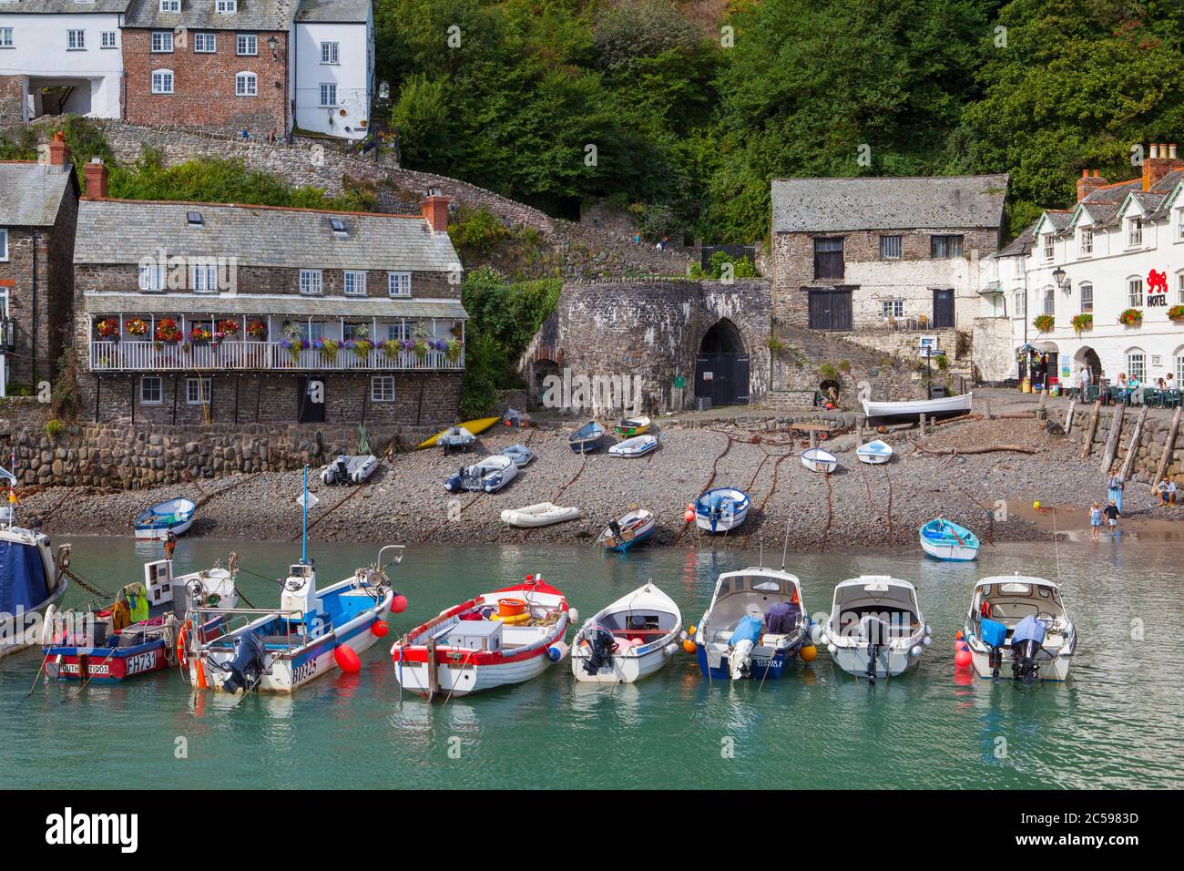 Clovelly villaggio sulla costa nord del Devon, Inghilterra, agosto. Foto Stock