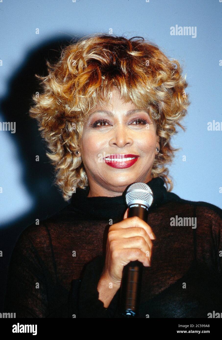 Tina Turner al Twent Four Seven album e tour conferenza stampa a Parigi il 27 ottobre 1999 Foto Stock