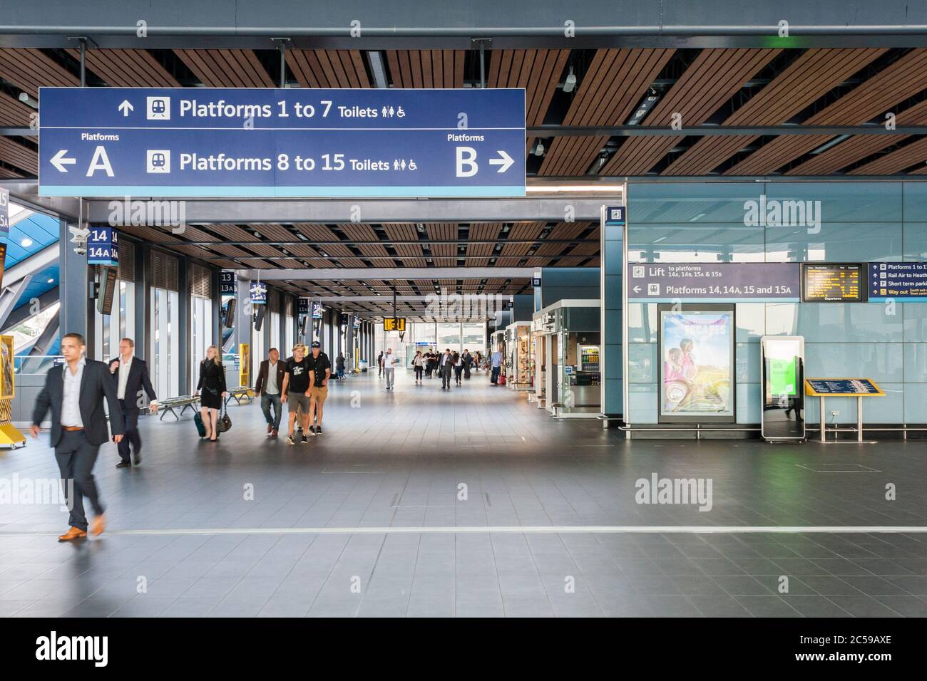 Reading Train Station Concourse, Reading, Berkshire, Inghilterra, GB, UK Foto Stock