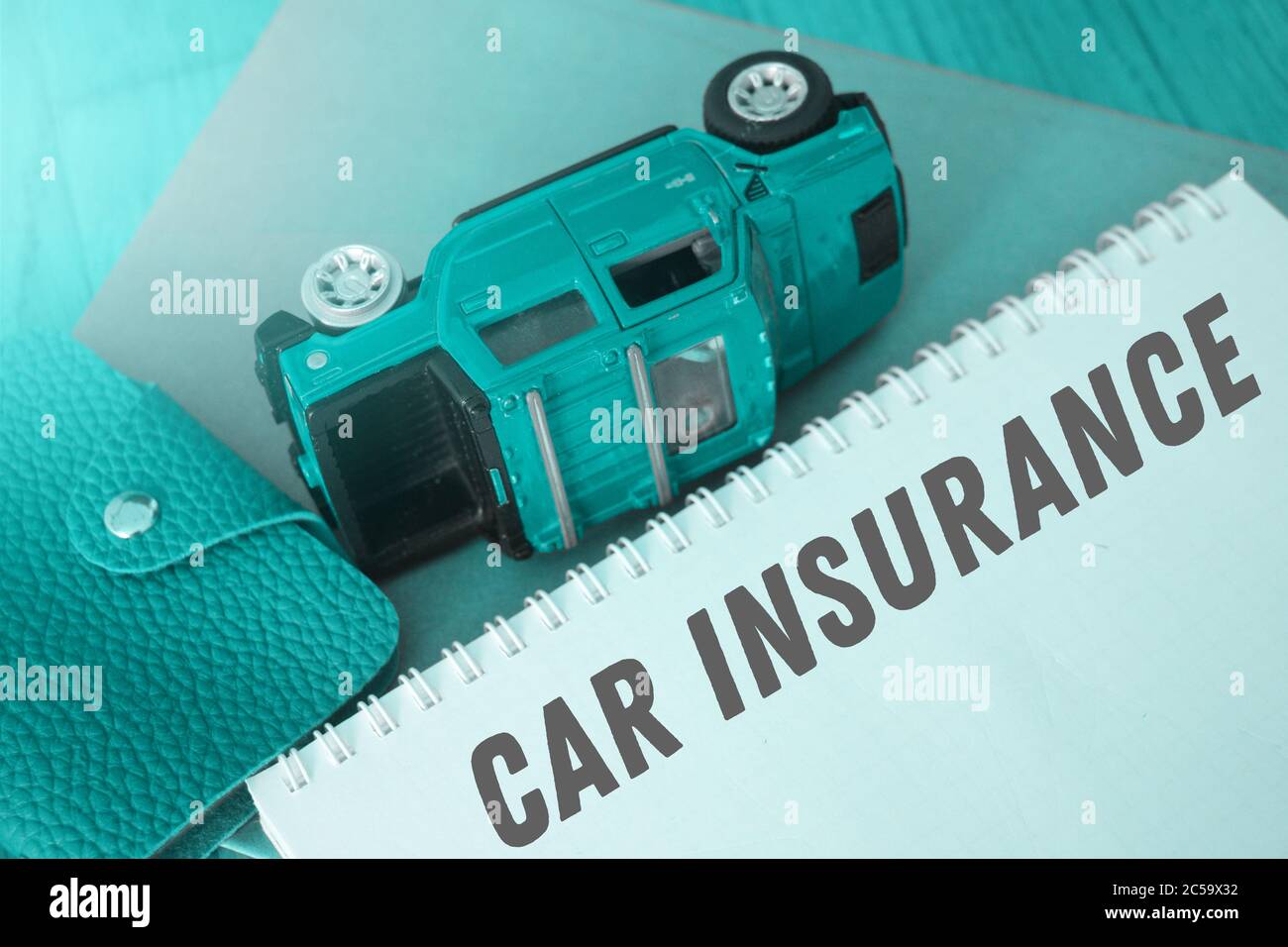 Testo di scrittura di parola assicurazione auto. Concetto aziendale per la copertura degli incidenti Politica completa garanzia di autoveicoli Foto Stock