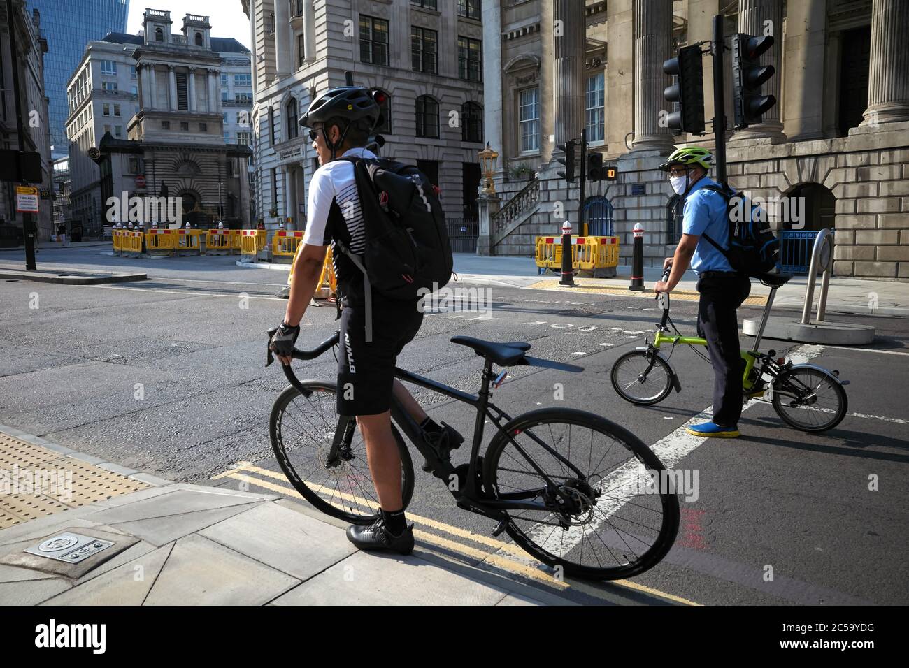 Fotografia di ciclisti nella città di Londra, Regno Unito. Durante il blocco del Coranavirus 2021 Foto Stock
