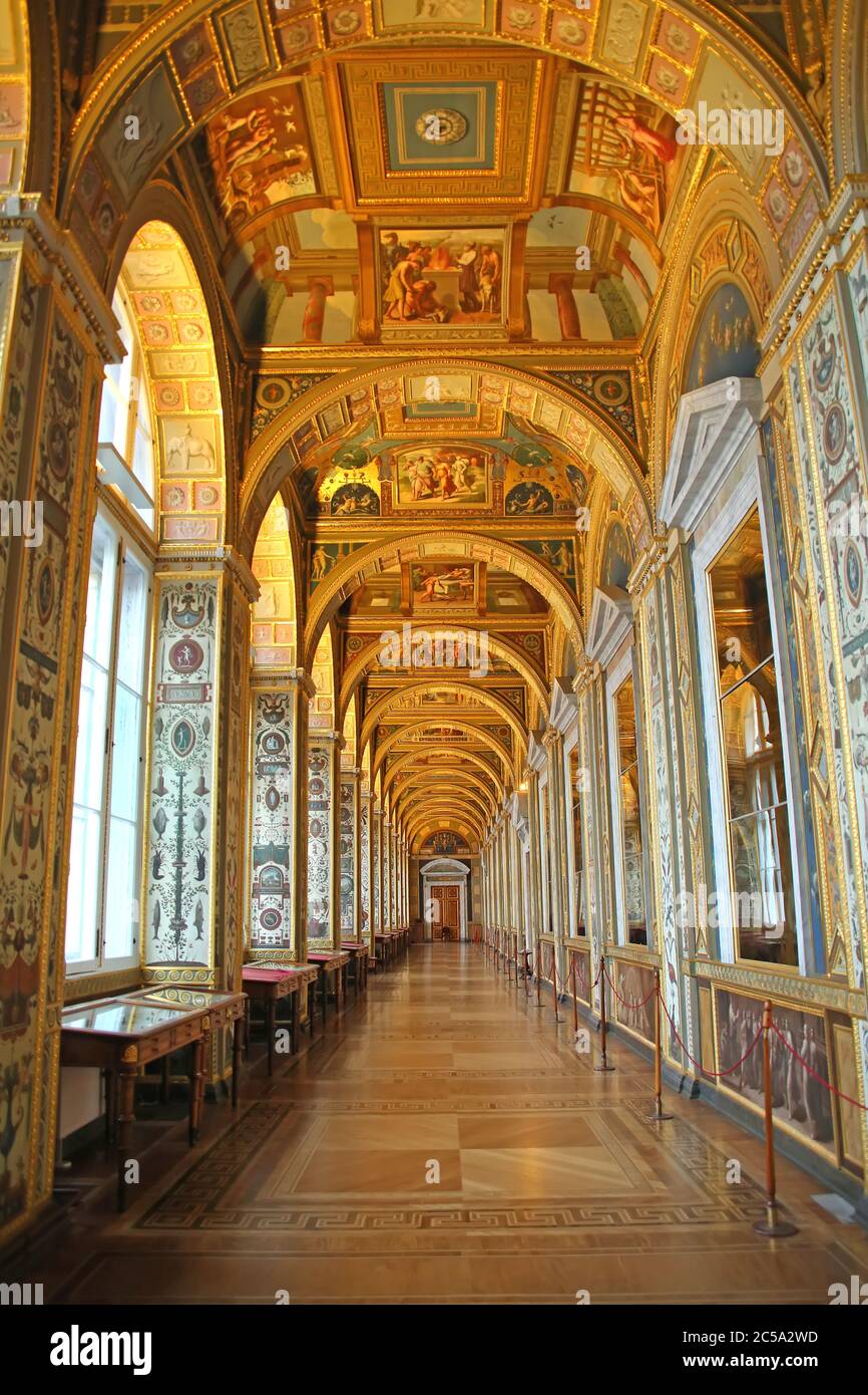 Le logge di Raffaello o logge Vaticane sono uno spazio di corridoio nel Palazzo Apostolico, Eremo, San Pietroburgo, Russia. Foto Stock