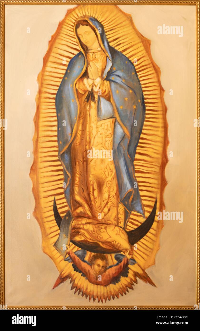 BARCELLONA, SPAGNA - 2 MARZO 2020: Il dipinto della Vergine Maria di Guadalupe nella chiesa Santuario Nuestra Senora del Sagrado Corazon. Foto Stock