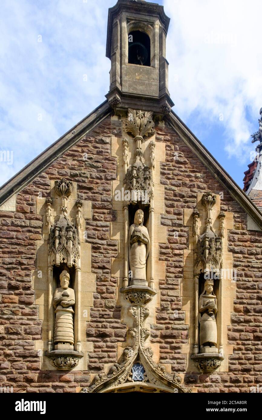 Intorno alla città di Bristol, Regno Unito. Il John Foster Allmshouses, con i tre Re di Colonia Alsmhouse è stato fondato nel 1483 Foto Stock