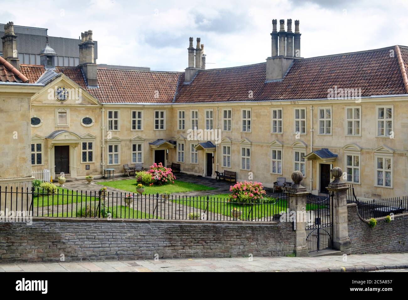 Intorno alla città di Bristol, Regno Unito. Il Colston Almshouses sulla collina di St Michaels Foto Stock