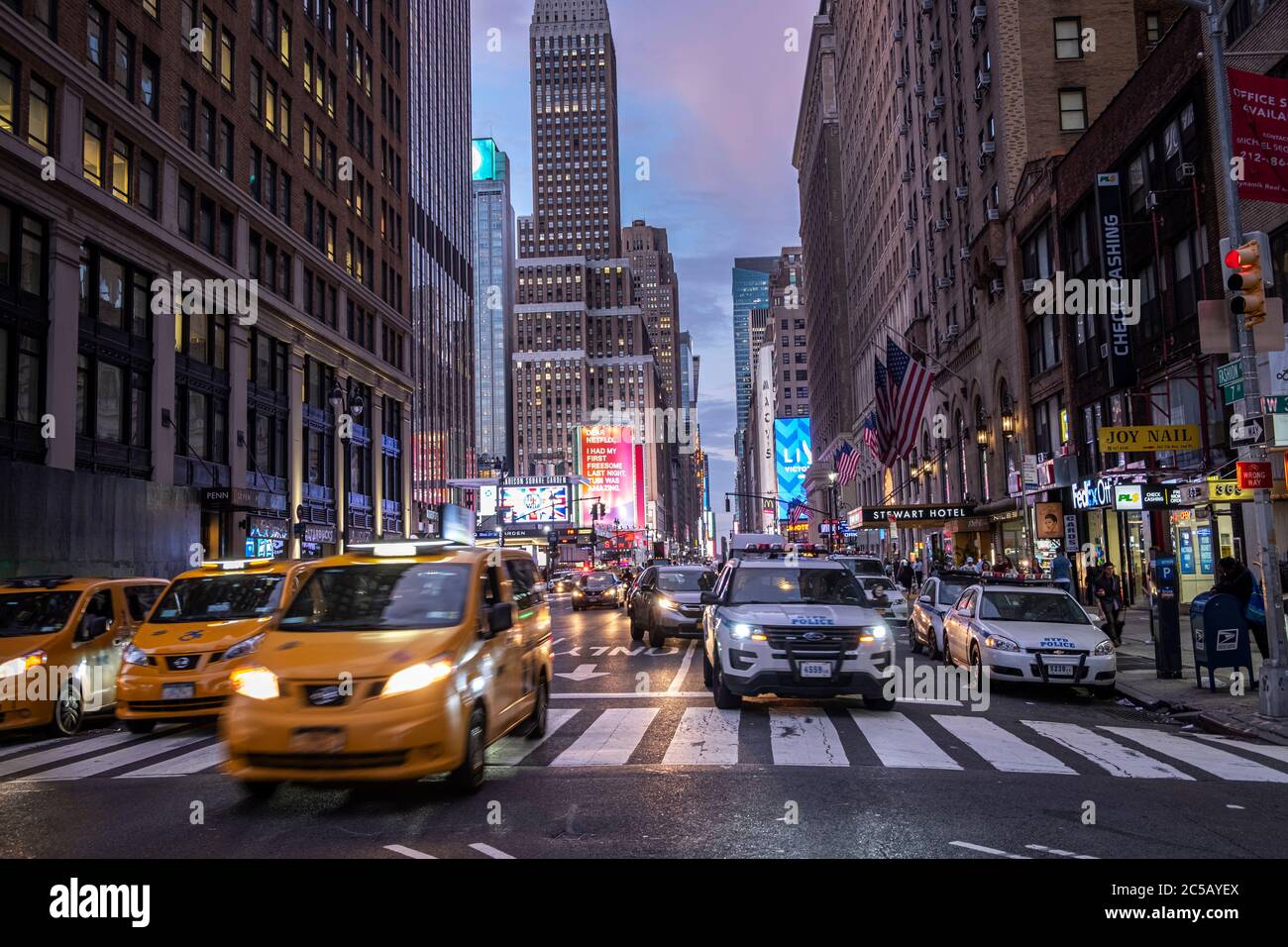 Traffico sulla 7th Avenue, 2019 Foto Stock