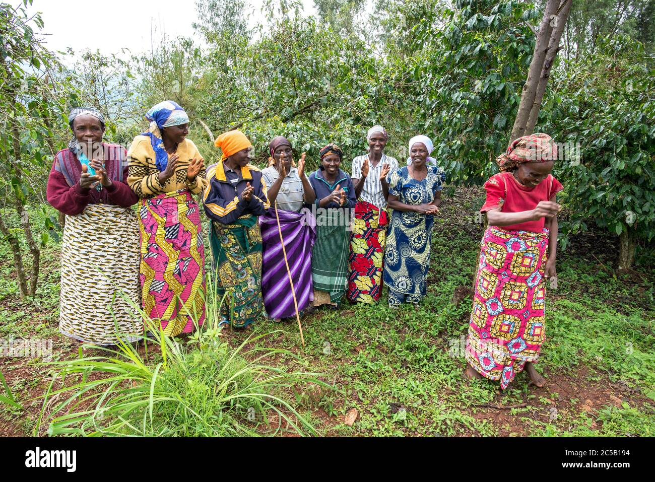 Visita alla cooperativa di caffè Gashonga nella regione del lago Kivu in Ruanda Foto Stock