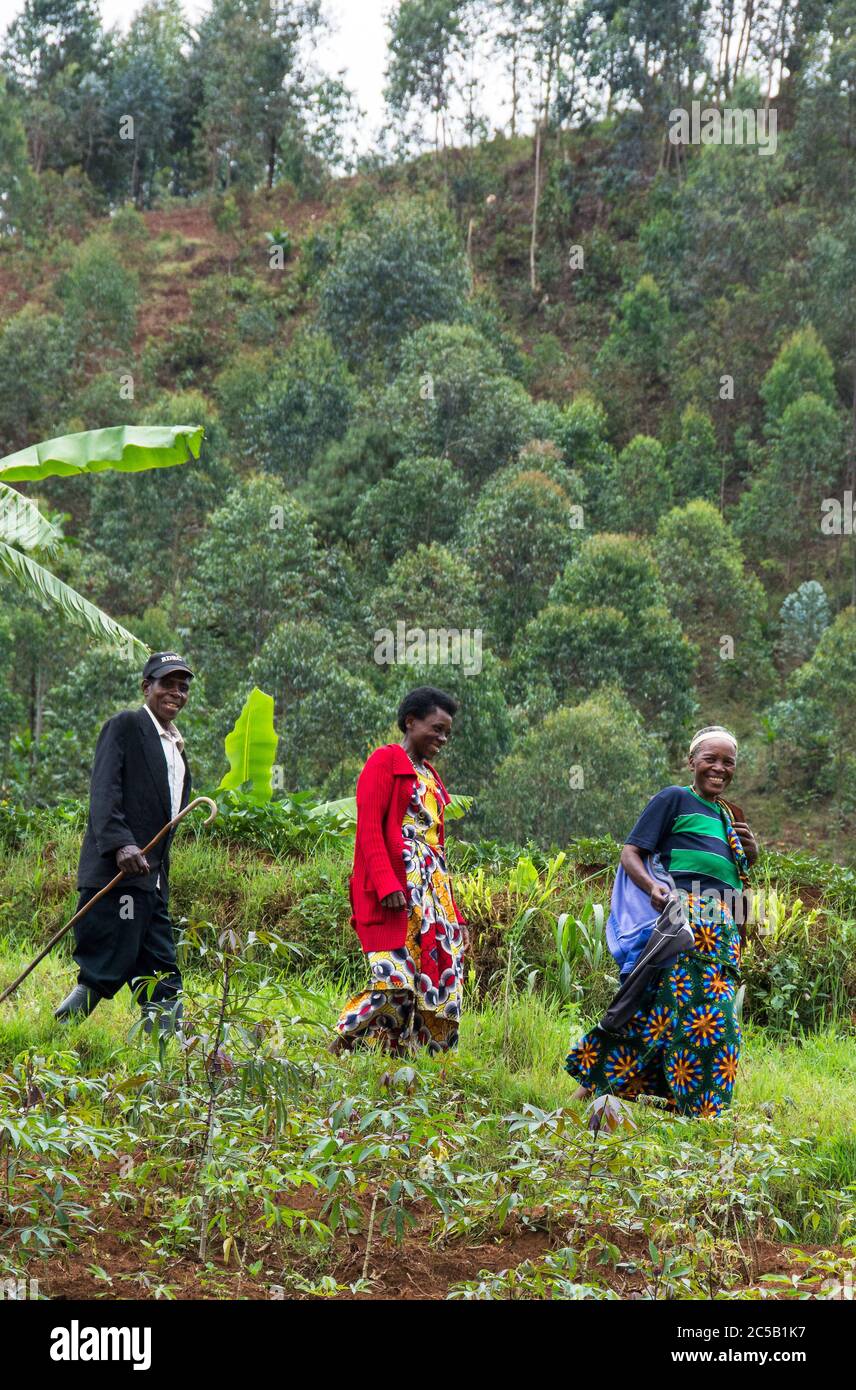 Stazione di lavaggio Kokabanya e bonus monetari con Rob Fiedler dei commercianti di Africana Foto Stock