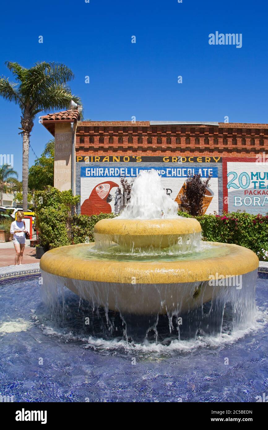 Fontana in Figueroa Plaza, Ventura City, Ventura County, California, Stati Uniti Foto Stock