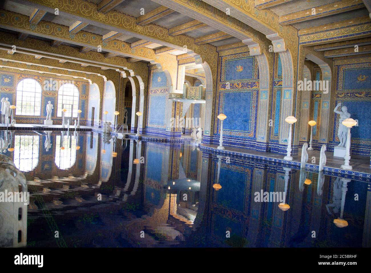 La piscina romana al castello di Hearst Foto Stock