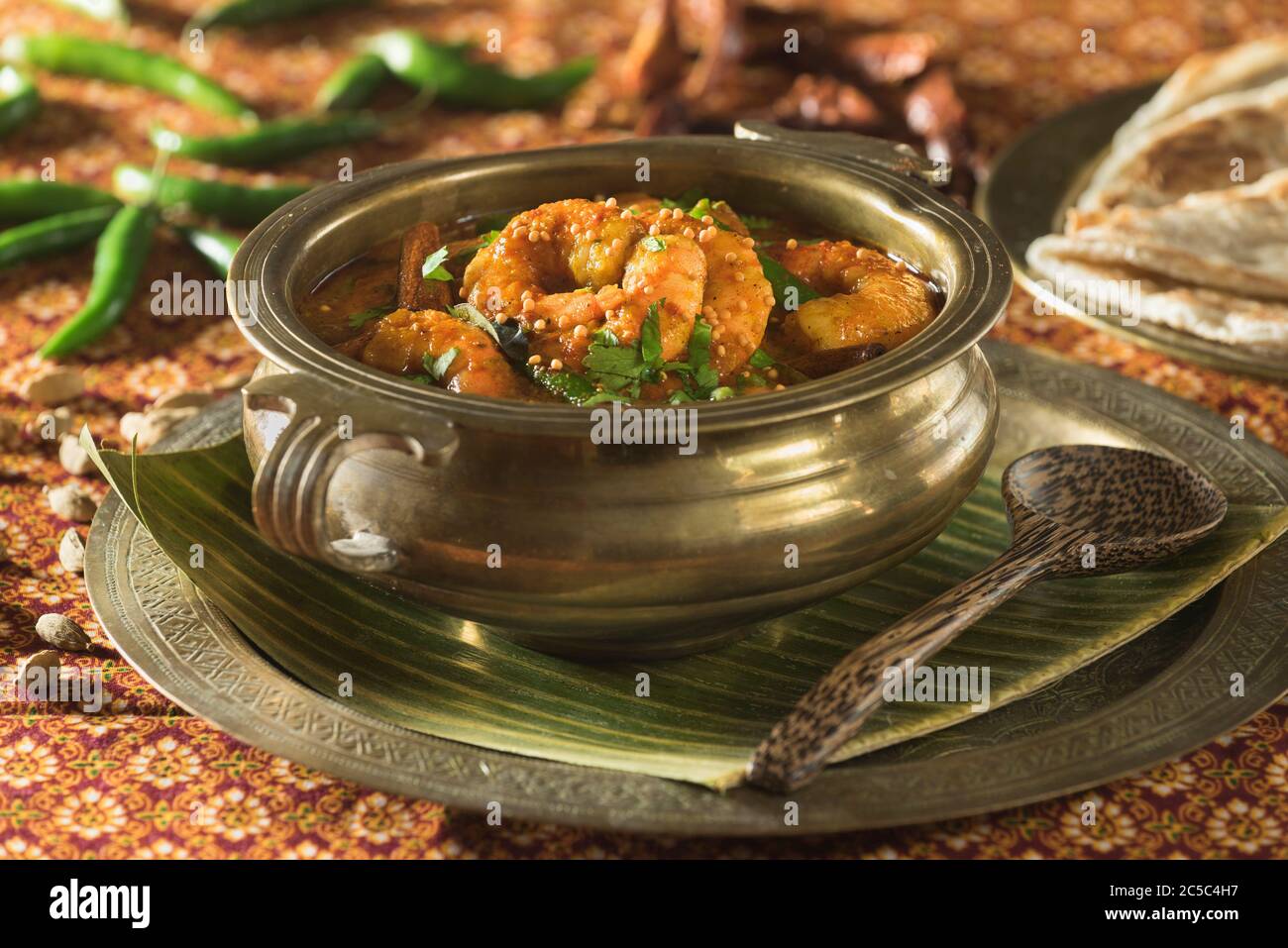 Re gamberi Chettinad. Curry di pesce dell'India del sud. India alimentare Foto Stock
