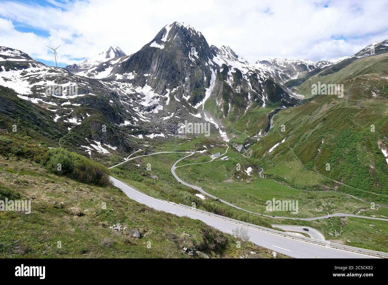 Nufenenpass nelle Alpi svizzere che collegano i cantoni del Vallese e del Ticino, Svizzera. Foto Stock