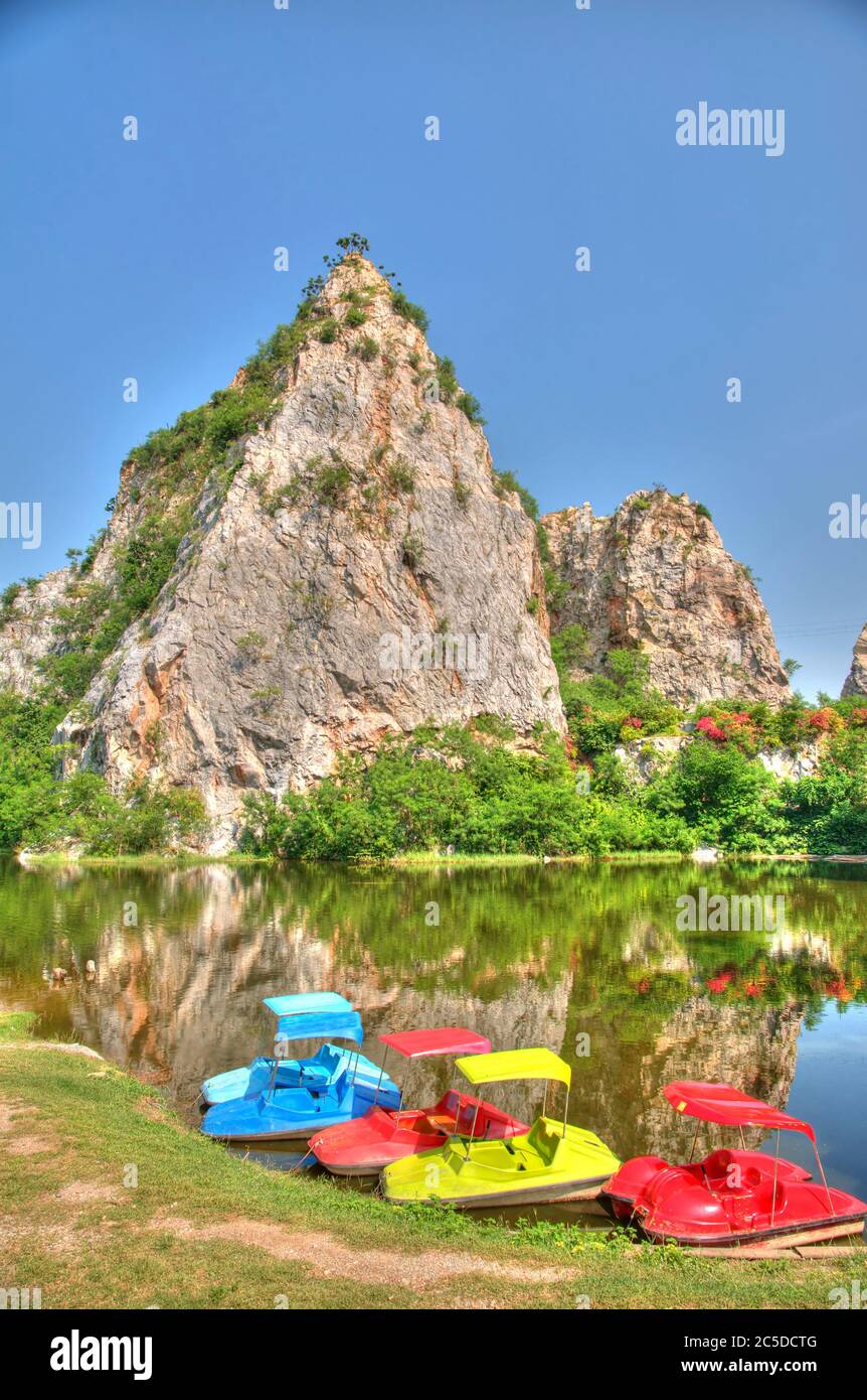 Vista sul Snake Hill Park a Ratchaburi, Thailandia Foto Stock