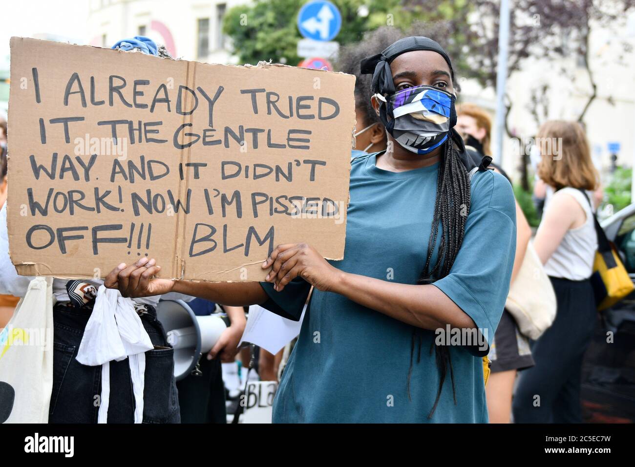 Vienna, Austria. 02nd luglio, 2020. "Movimento nero Austria " chiede una manifestazione contro il razzismo istituzionale in Austria. Credit: Franz PERC / Alamy Live News Foto Stock