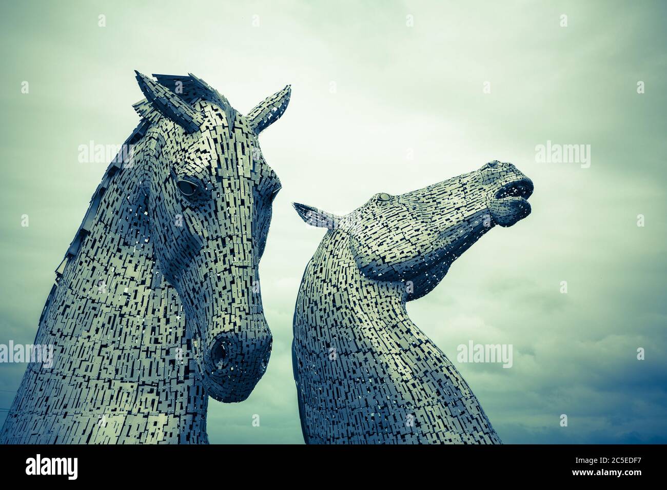 FALKIRK, SCOZIA - 27 LUGLIO 2015: The Kelpies, Scozia, dello scultore Andy Scott. A 30 metri di altezza, queste sono le più grandi statue equine del mondo Foto Stock