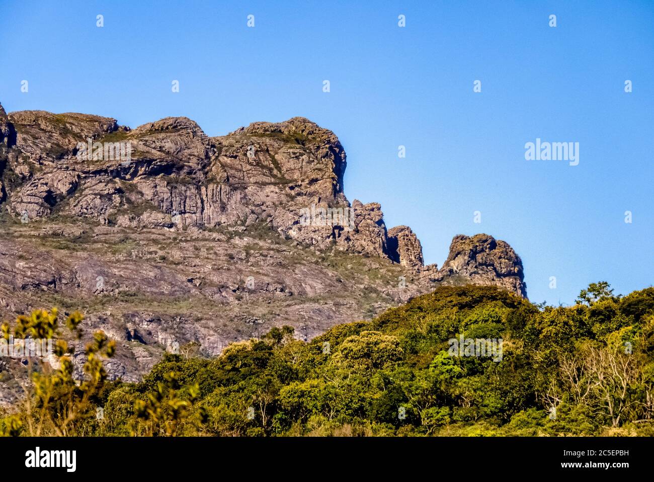 Picco di pazienza, famoso per avere la forma di un volto, Santuario di Caraca, città di Catas Altas, Minas Gerais, Brasile Foto Stock