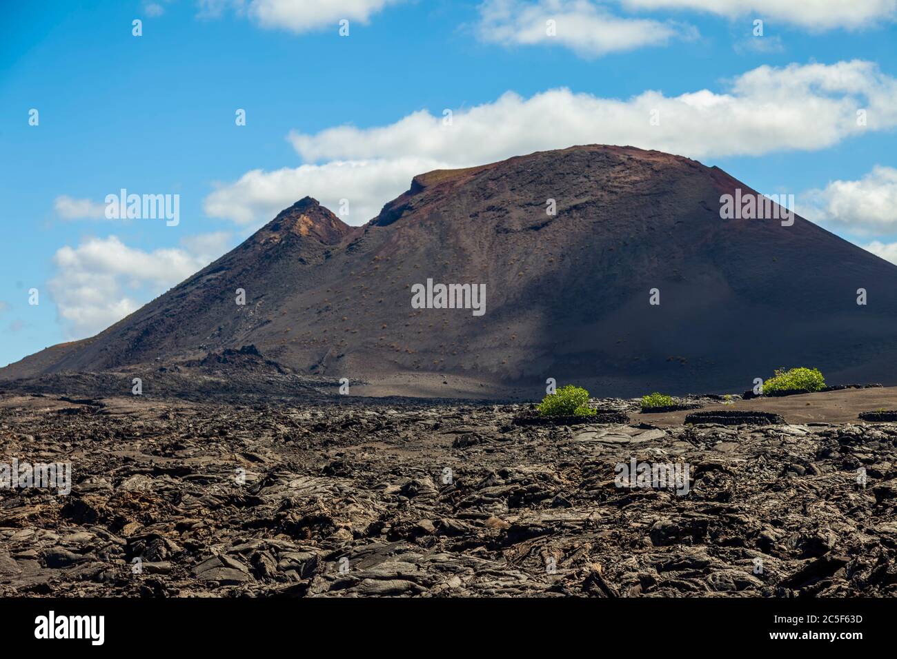 Paesaggio vulcanico dell'isola di Lanzarote, parco nazionale di Timanfaya, Spagna Foto Stock