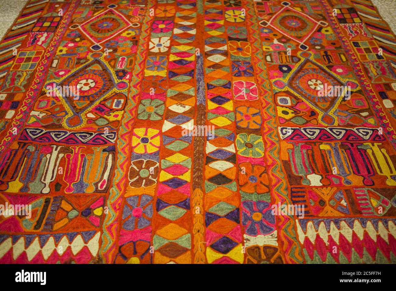 Museo Sheikh Faisal bin Qassim al Thani al Samriya, Qatar. Un museo privato, aperto al pubblico, con una collezione personale di manufatti tra cui il patrimonio Qatar, l'arte islamica, veicoli, oggetti per la casa e oggetti d'antiquariato. Foto Stock