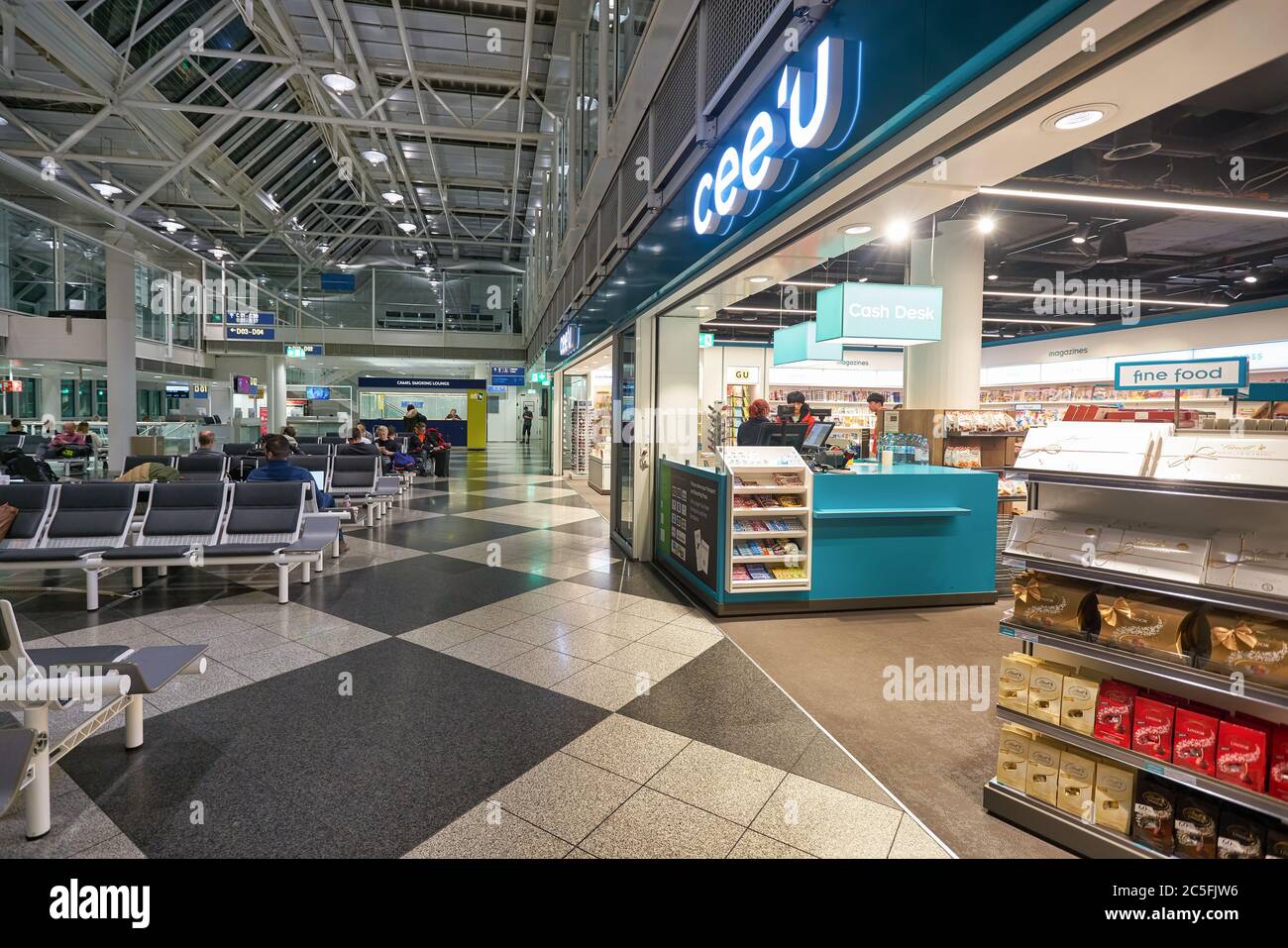 MONACO, GERMANIA - CIRCA GENNAIO 2020: Scatto interno dell'aeroporto di Monaco. Foto Stock