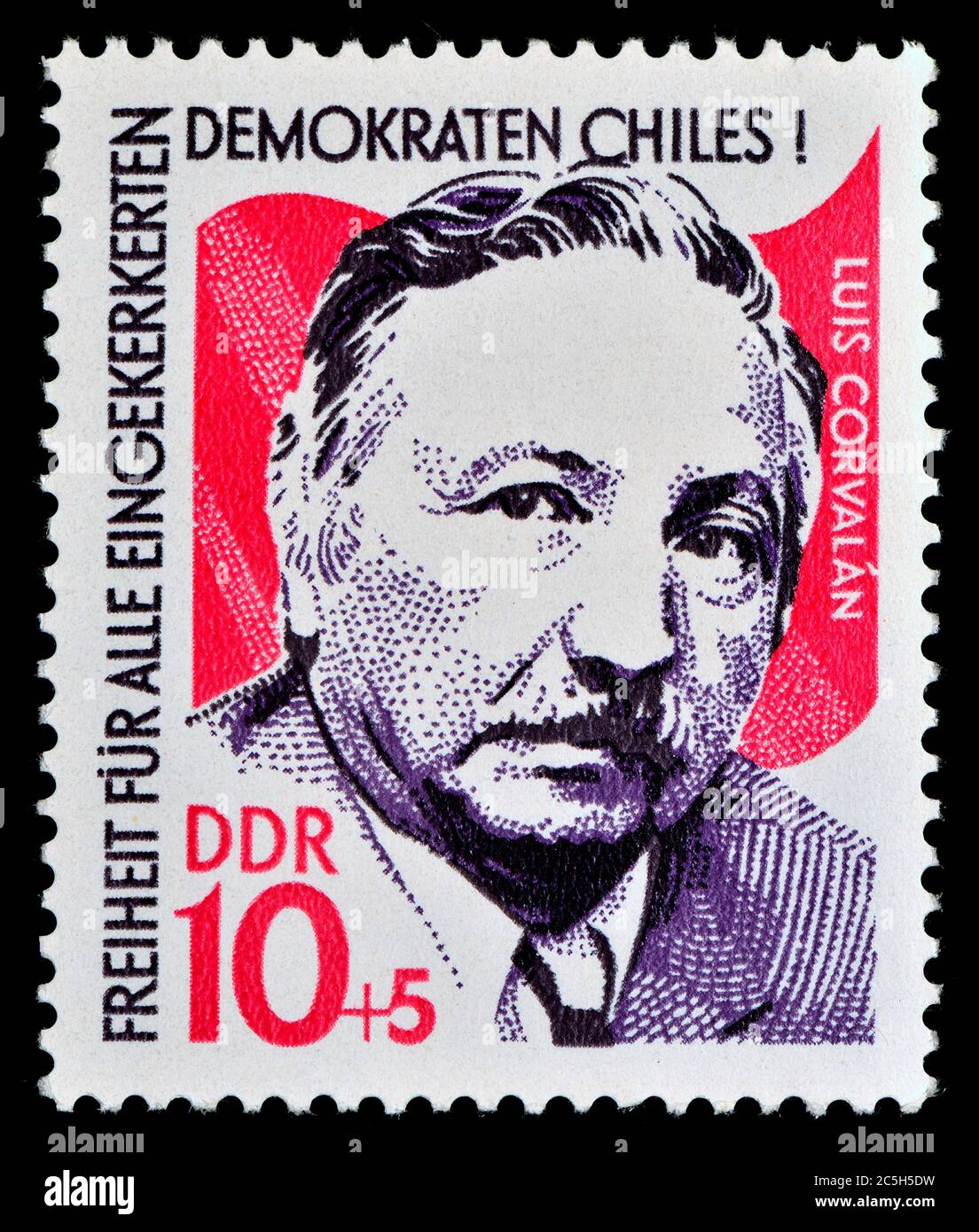 Francobollo tedesco orientale (1973) : Luis Alberto Corvalán Lepe (1916 - 2010) politico cileno. Ha servito come segretario generale del Pa comunista Foto Stock