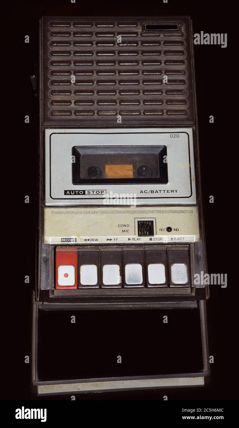 Registratore a nastro o lettore di cassette audio vecchio Foto stock - Alamy