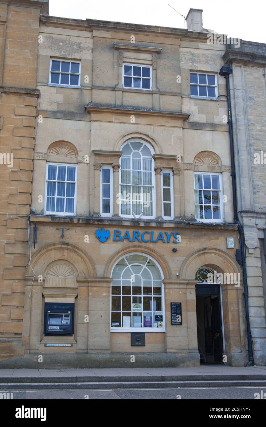 Il palazzo della Barclays Bank sulla High Street a Chipping Norton nell'Oxfordshire nel Regno Unito Foto Stock