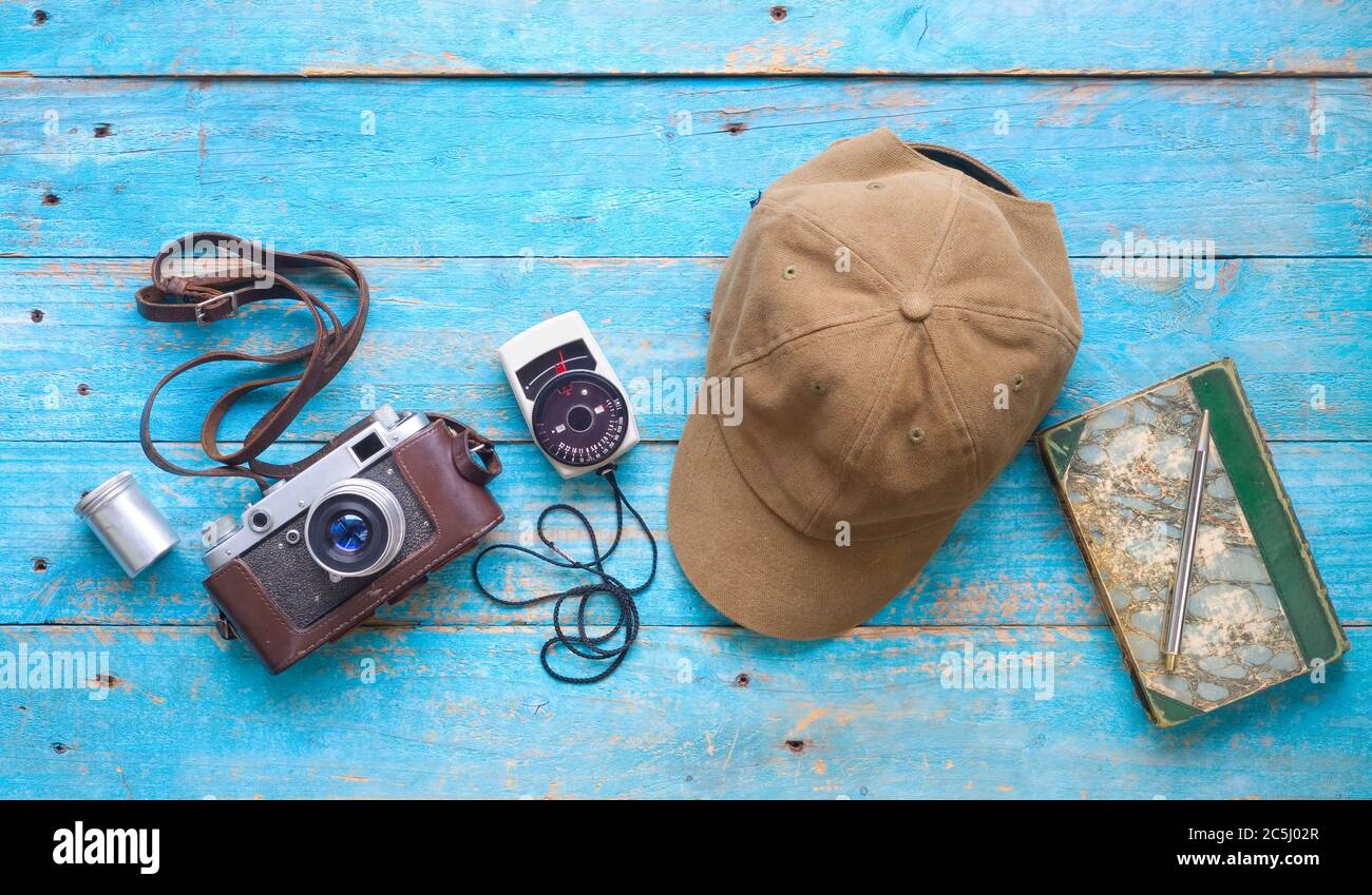 Cornice vuota di pellicola analogica fotografica, pellicola da fotocamera, cornice fotografica grugnosa, spazio libero per pix, vettore Foto Stock