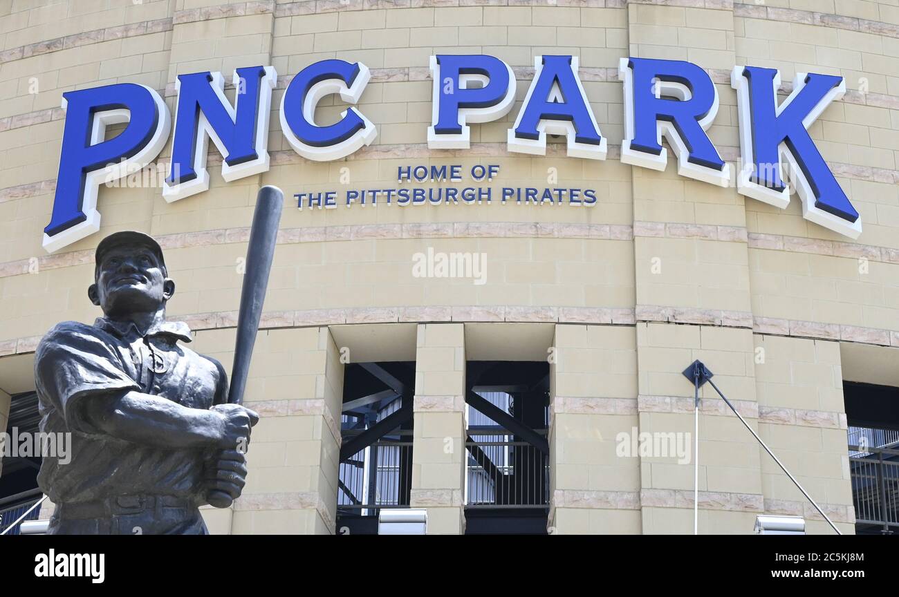 Pittsburgh, Stati Uniti. 03 luglio 2020. PNC Park, sede dei Pittsburgh Pirates, dove la squadra ha praticato oggi, venerdì 3 luglio 2020, mentre la Major League Baseball spera di iniziare la sua squadra di stagione in poche settimane il 23 luglio. I media non sono stati autorizzati a partecipare agli allenamenti di Pittsburgh dopo che Allegheny Country ha imposto misure più severe di allontanamento sociale a causa di un aumento dei casi COVID-19. Foto di Archie Carpenter/UPI Credit: UPI/Alamy Live News Foto Stock