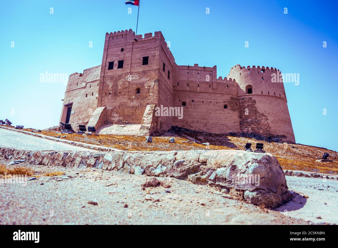 Fujairah Fort è un forte nella città di Fujairah Emirati Arabi Uniti UAE storico punto di riferimento 16 ° secolo Castello più antico Foto Stock