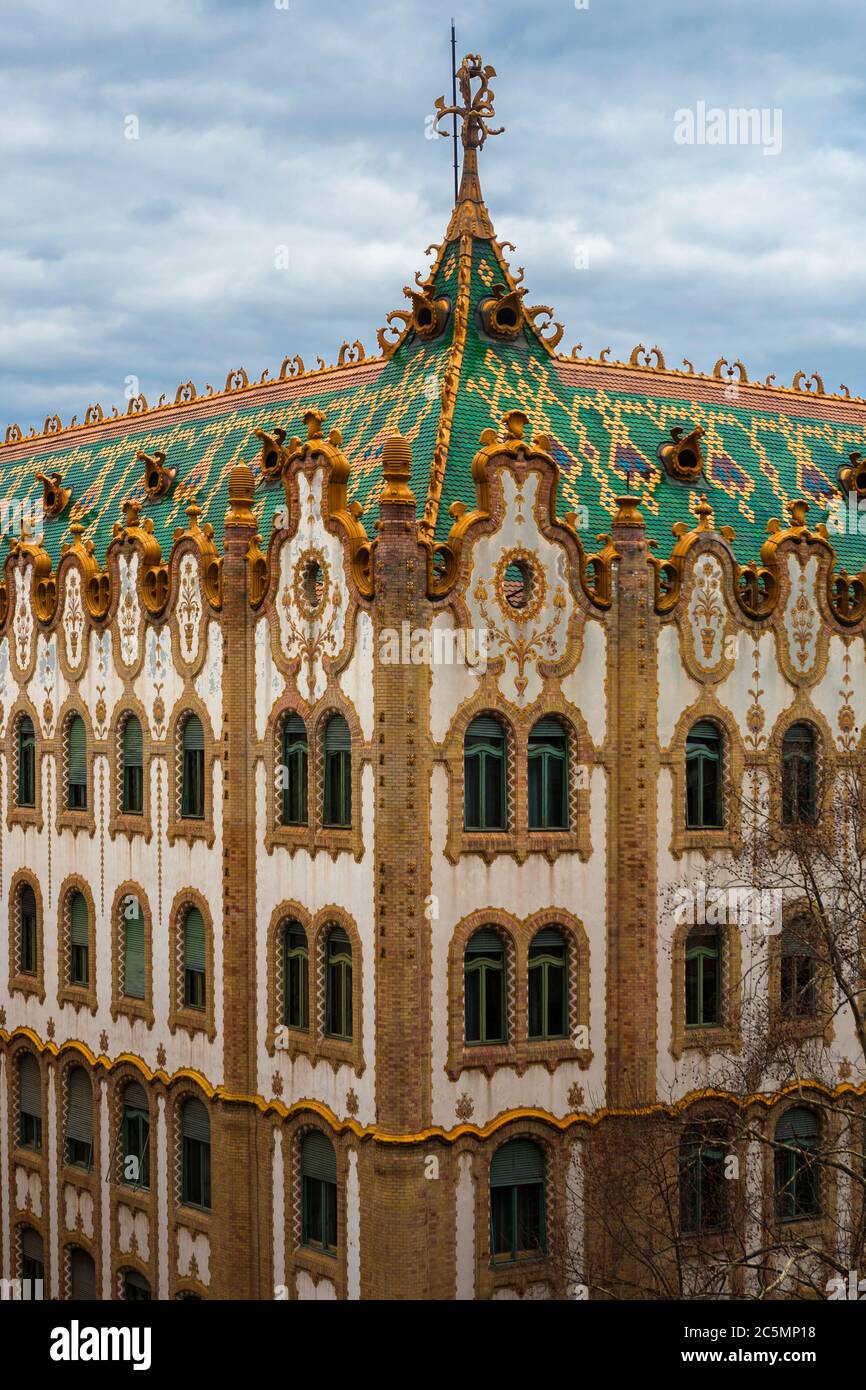 Dettaglio architettonico del Tesoro Ungherese, Hold utca, Lipótváros, Budapest, Ungheria Foto Stock