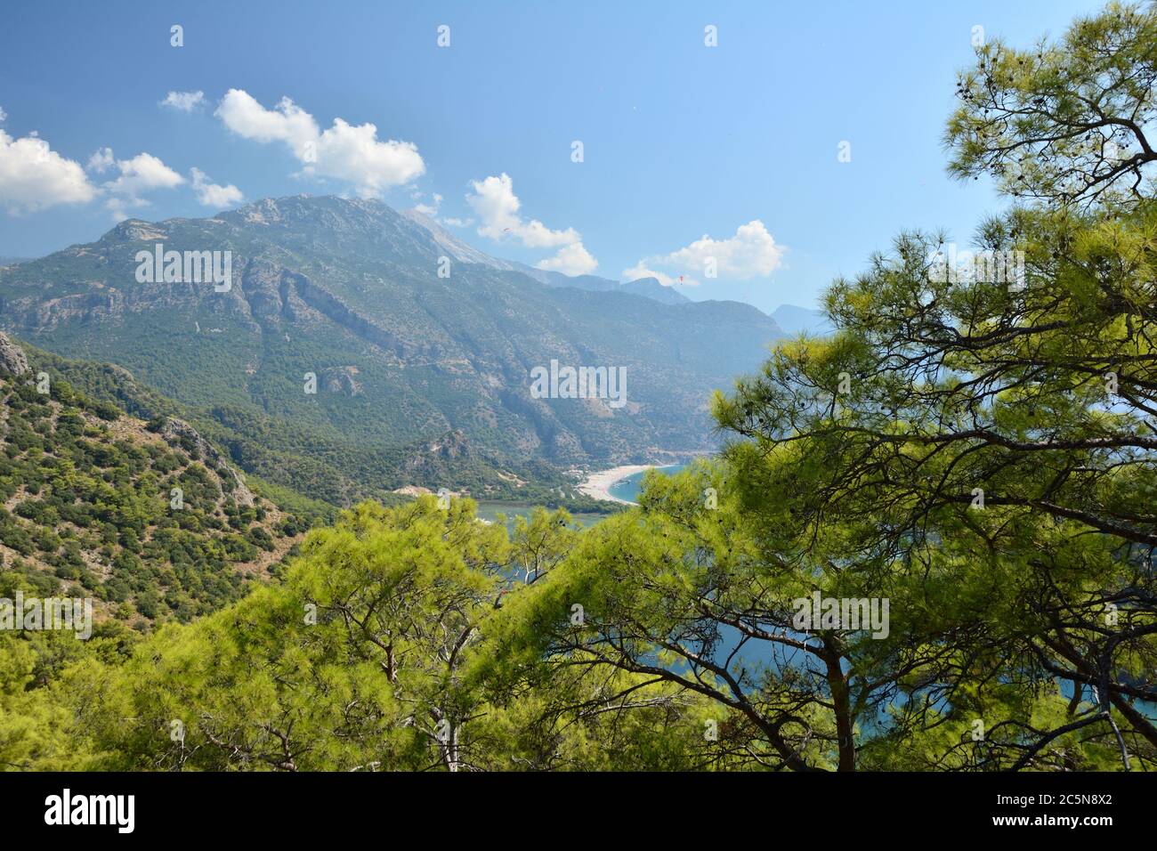 Ölüdeniz Laguna blu e Monte Babadağ nella Via Licia, Costa Turchese, Turchia Foto Stock