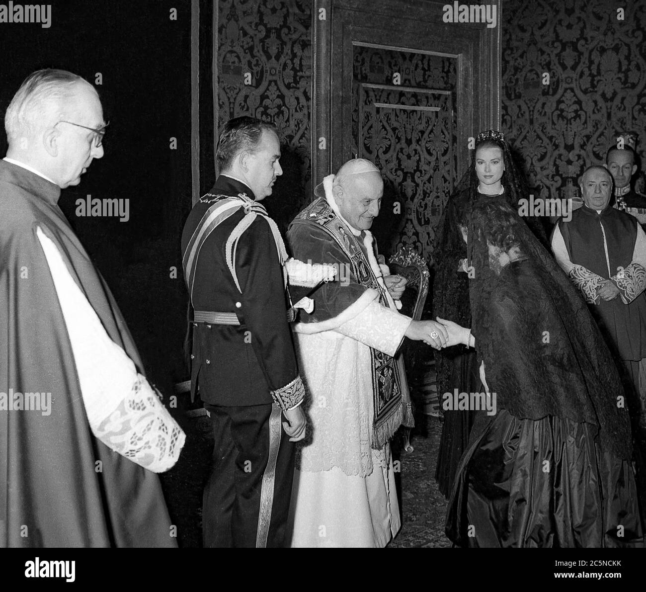 Vaticano Papa Jhon XXIII udienza al Papa dei principi di Monaco 18 giugno 1959 - principe ranieri e grazia del monaco Foto Stock