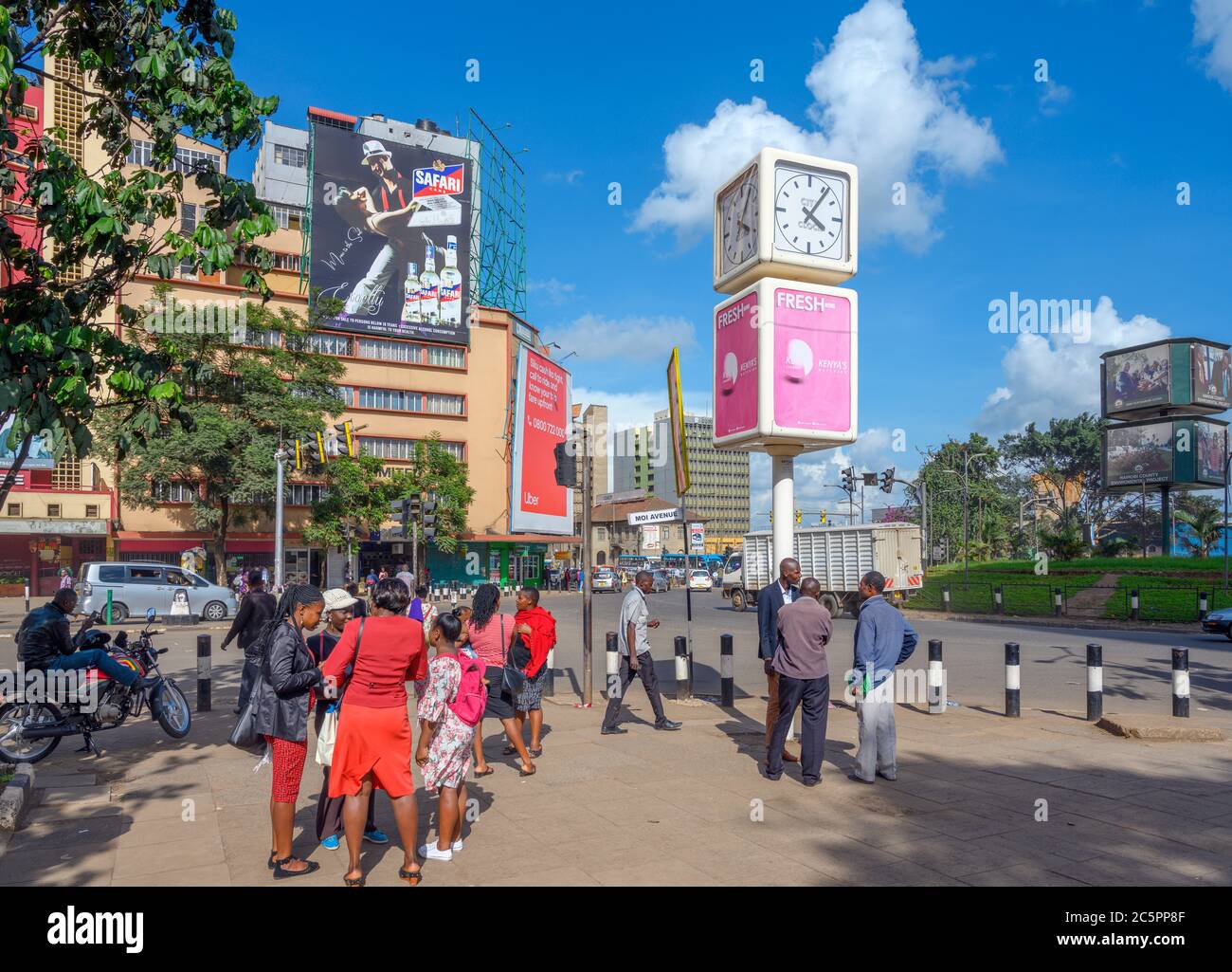 Angolo di Moi Avenue e Haile Selassie Avenue nel centro di Nairobi, Kenya, Africa orientale Foto Stock