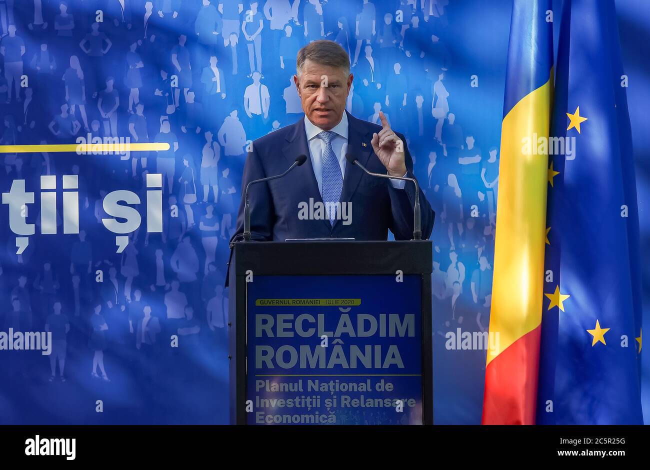 Bucarest, Romania - 01 luglio 2020: Klaus Iohannis, il presidente della Romania, parla alla ricostruzione della Romania - National Investment and Economic Rea Foto Stock