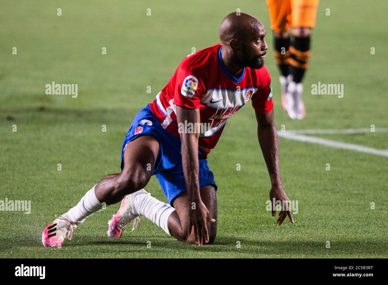 Siviglia, Spagna. 04luglio 2020. DURANTE LA PARTITA GRANADA FUTBOL CLUB CONTRO VALENCIA CLUB FUTBOL ALLO STADIO NUEVOS CARMENES. SABATO, 4 LUGLIO 2020 Credit: CORDON PRESS/Alamy Live News Foto Stock