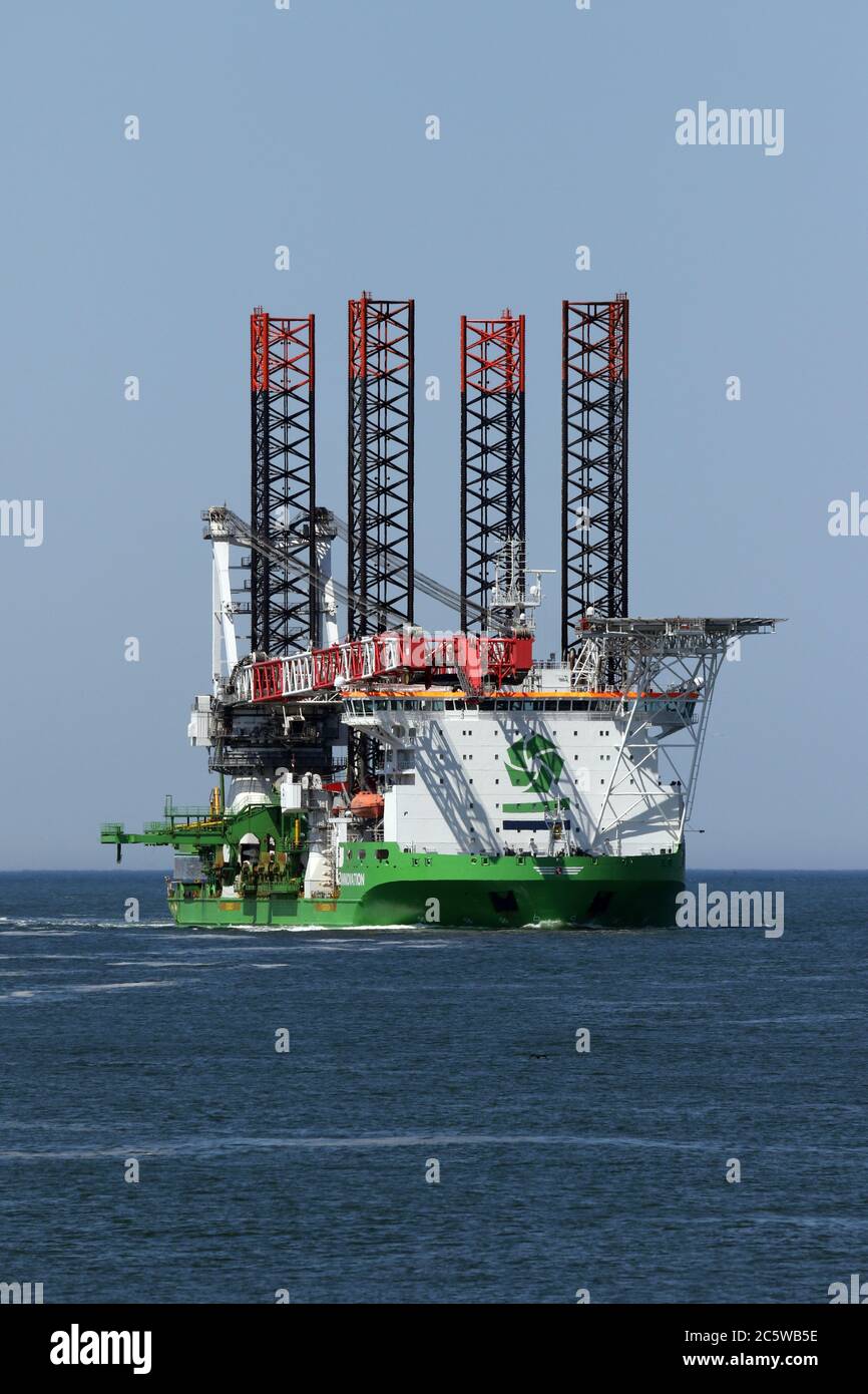Il 30 maggio 2020, la nave di fornitura offshore Innovation raggiungerà il porto di Rotterdam. Foto Stock