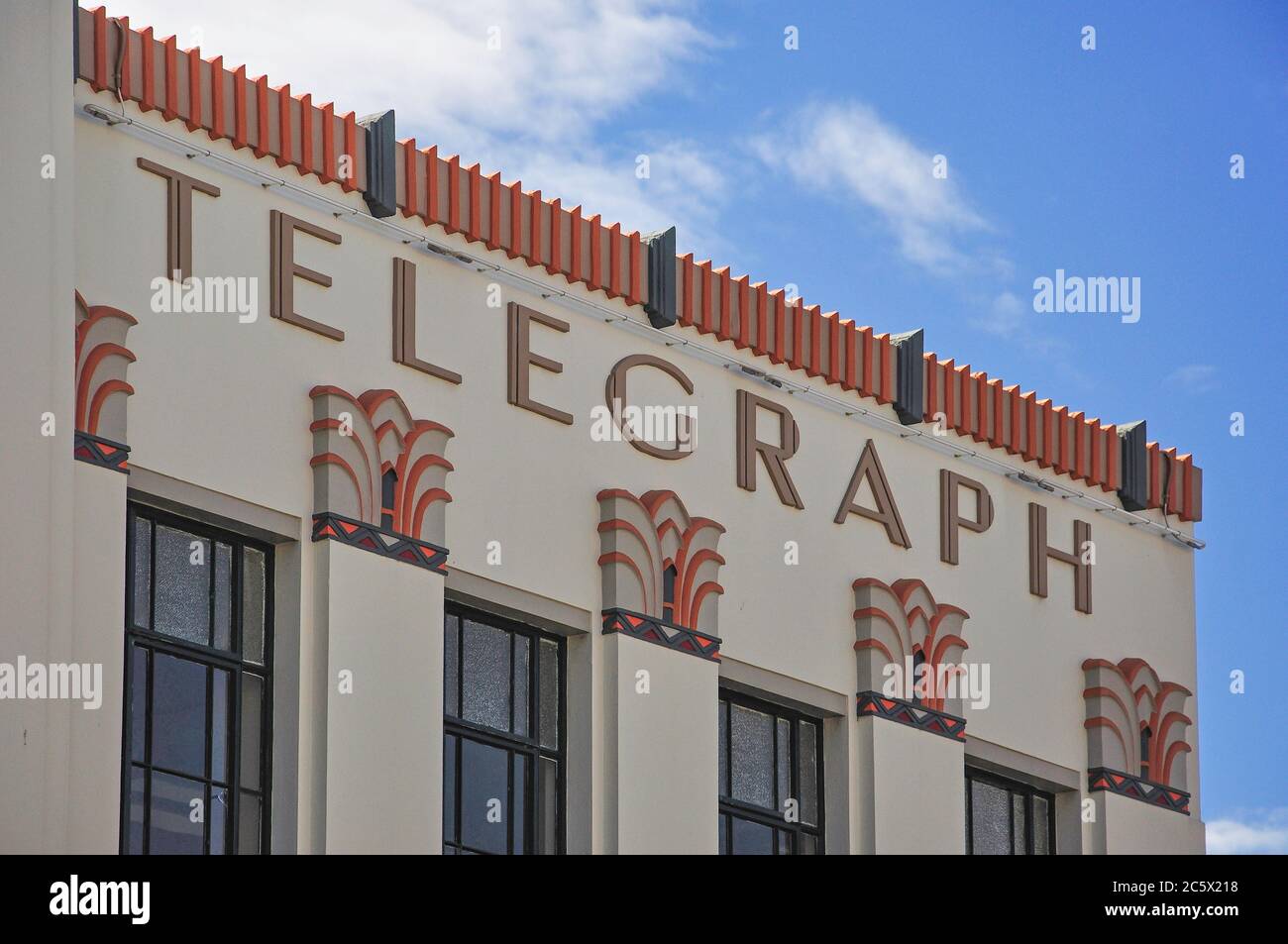 Il Daily Telegraph facciata di edificio, Tennyson Street, Napier, Hawke's Bay, Isola del nord, Nuova Zelanda Foto Stock