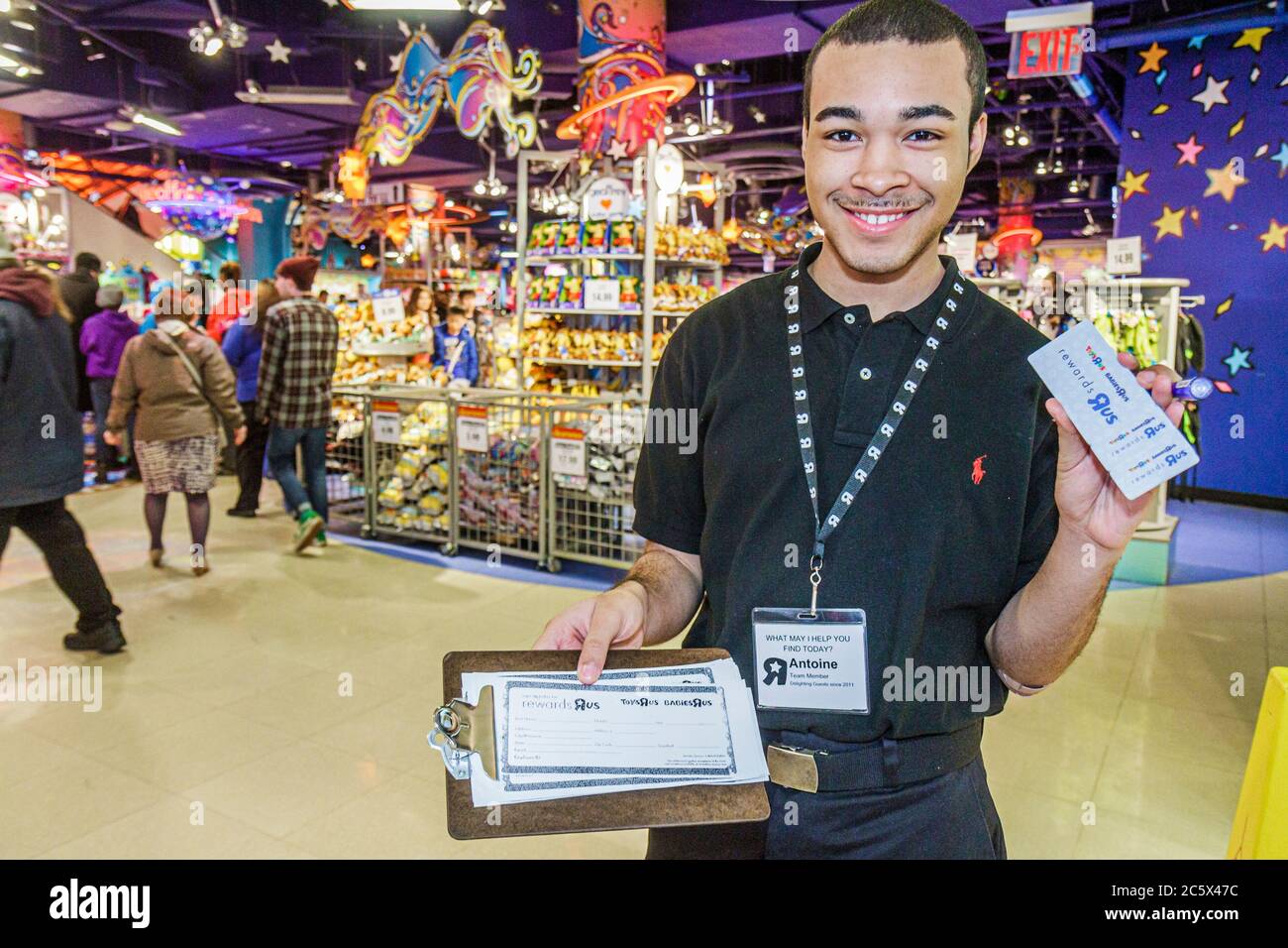 New York City, New York NYC Manhattan, Midtown, Times Square, Toys R Us, flagship store, catena di negozi, negozi, mercati e mercato Foto Stock