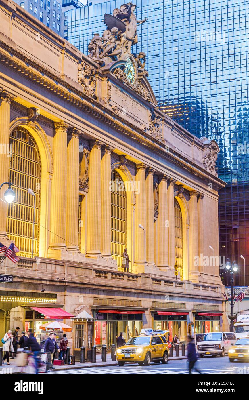 New York City,NYC NY Manhattan,Midtown,42nd Street,Grand Central Station,terminal,ferrovia,treno,esterno,fronte,ingresso,facciata,arco Beaux Arts Foto Stock