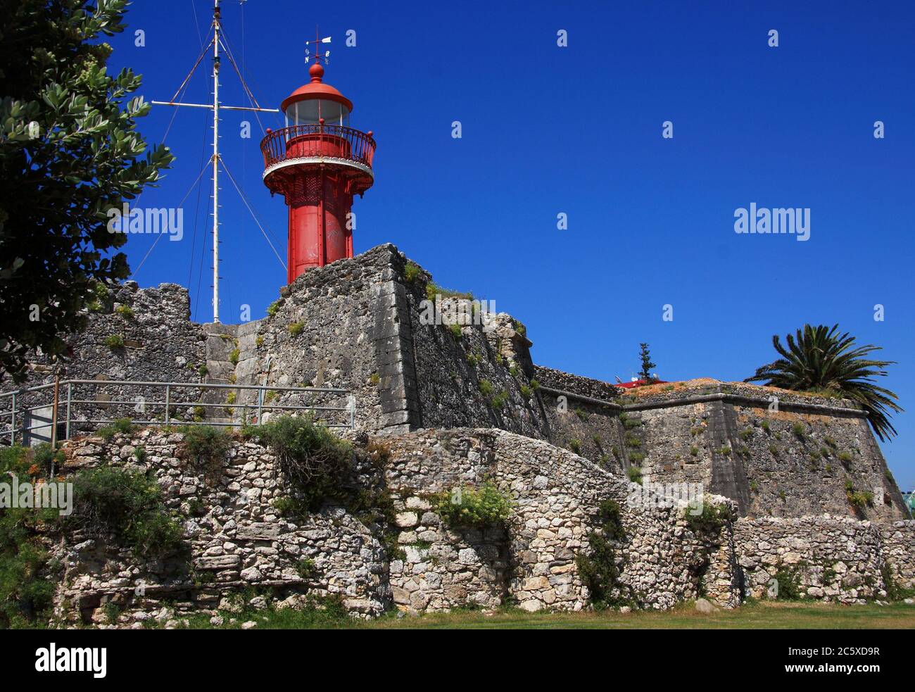 Portogallo Figueira da Foz Vecchia fortezza e faro. Foto Stock