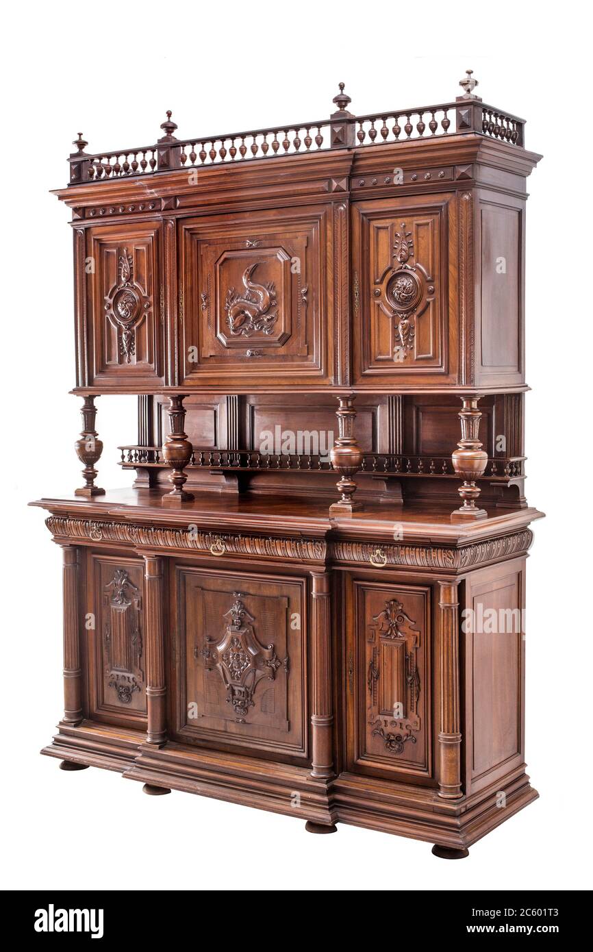 Cucina antica credenza della fine del XIX secolo su uno sfondo bianco. Foto Stock