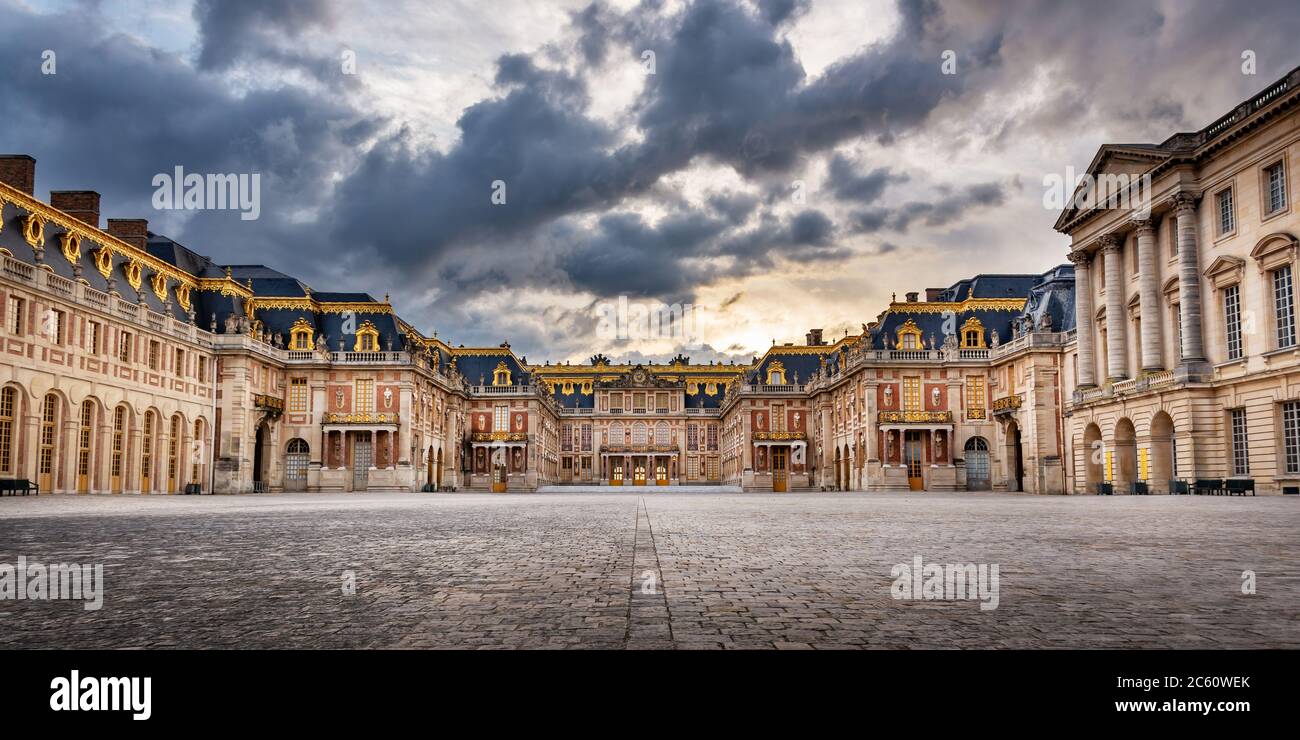 Cortile d'onore del palazzo di Versailles, Parigi Francia Foto Stock