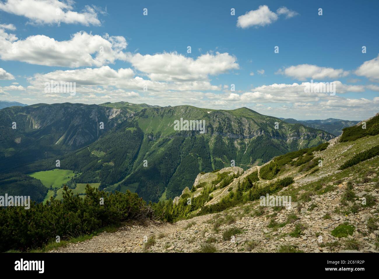 Vista panoramica del paesaggio sul cielo Foto Stock