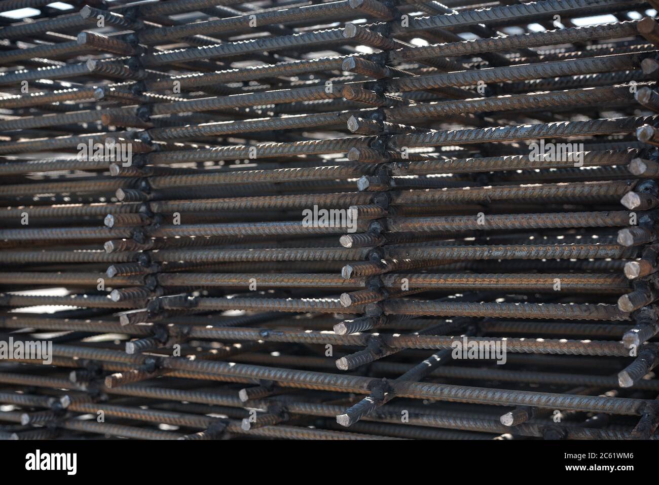 Barra di rinforzo in acciaio per edilizia industriale. Parti metalliche per rinforzi Foto Stock