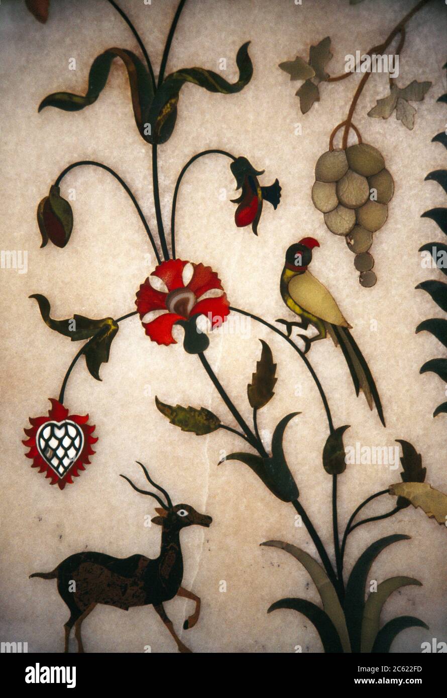 Amritsar India Sri Harmandir (Tempio d'oro) Uccelli e fiori in marmo Foto Stock