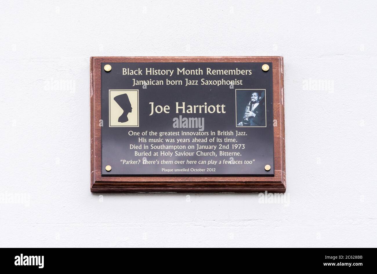 Black History Month ricorda la targa di riconoscimento per Joe Harriott, un musicista jazz nero di Southampton, Inghilterra, Regno Unito Foto Stock